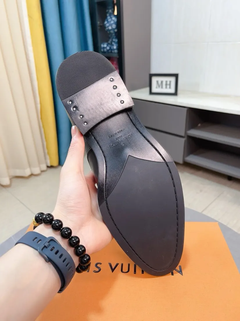 Men's shoes 💰540🌹🌹 [LV] Louis Vuitton's popular casual leather shoes 🎖Fashionable and elegant 🎖🎖Material: Original imported cowhide open edge beads, washed cowhide leather lining, original molded rubber outsole, high-end and classy, ​​elegant quality, instantly transforming into a handsome man ❤❤Standard\nNumber of sizes: 39-44, 38 45 46 customized